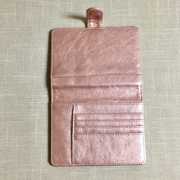 ✈️✨Passport Holder!✨✈️ - Picture 6 of 7